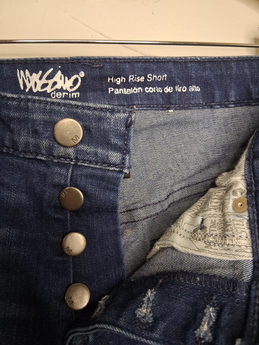 Mossimo High Rise Denim Shorts Size 6 Blue Distressed Raw Hem Stretch Jean Short
